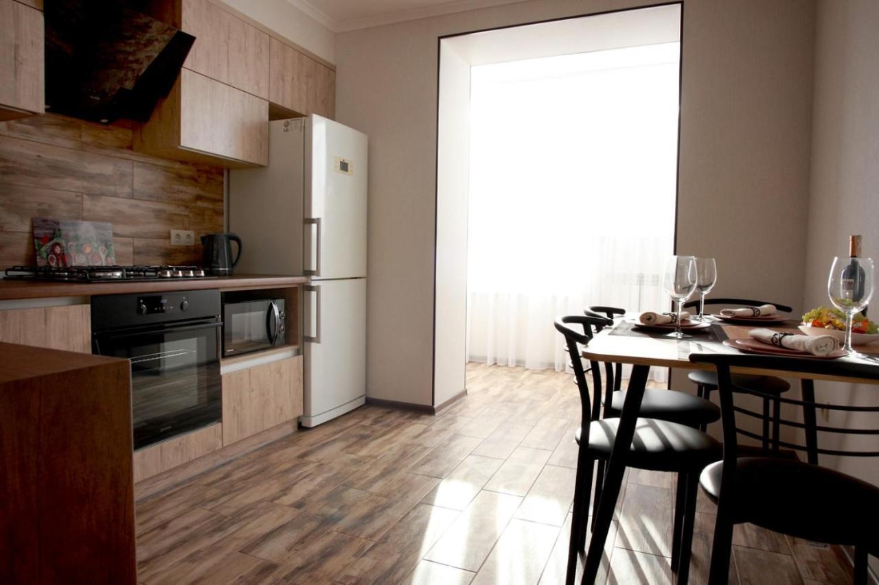 Apartament Vasilya Porika 48 Street Vinnytsya,Ukraine วินนิตซา ภายนอก รูปภาพ